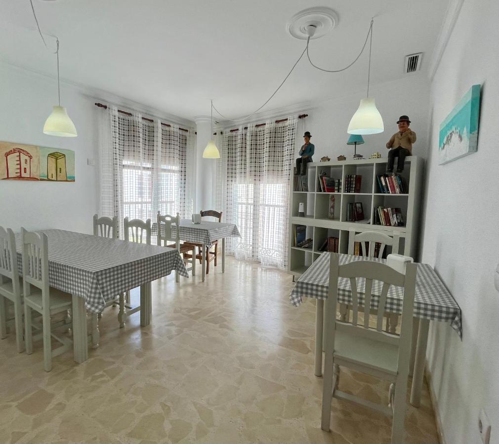 Hostel Conil Conil De La Frontera Exteriör bild