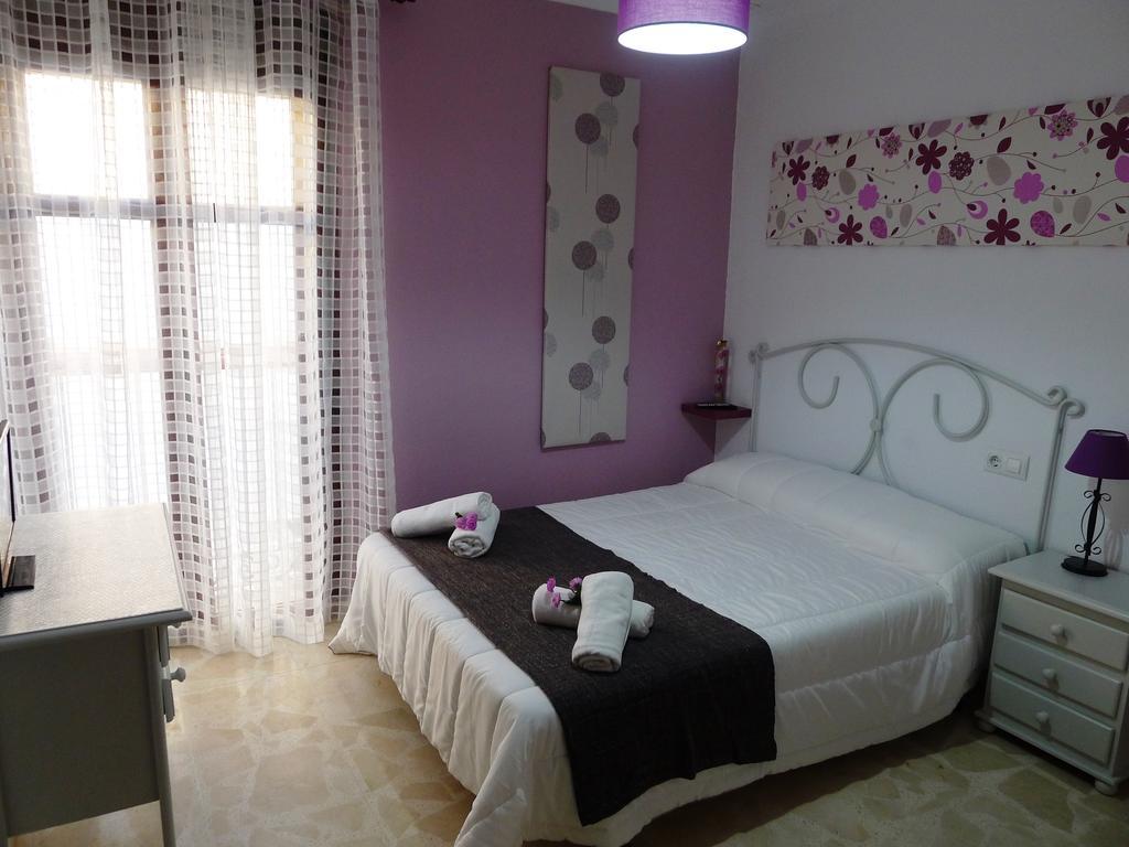 Hostel Conil Conil De La Frontera Exteriör bild