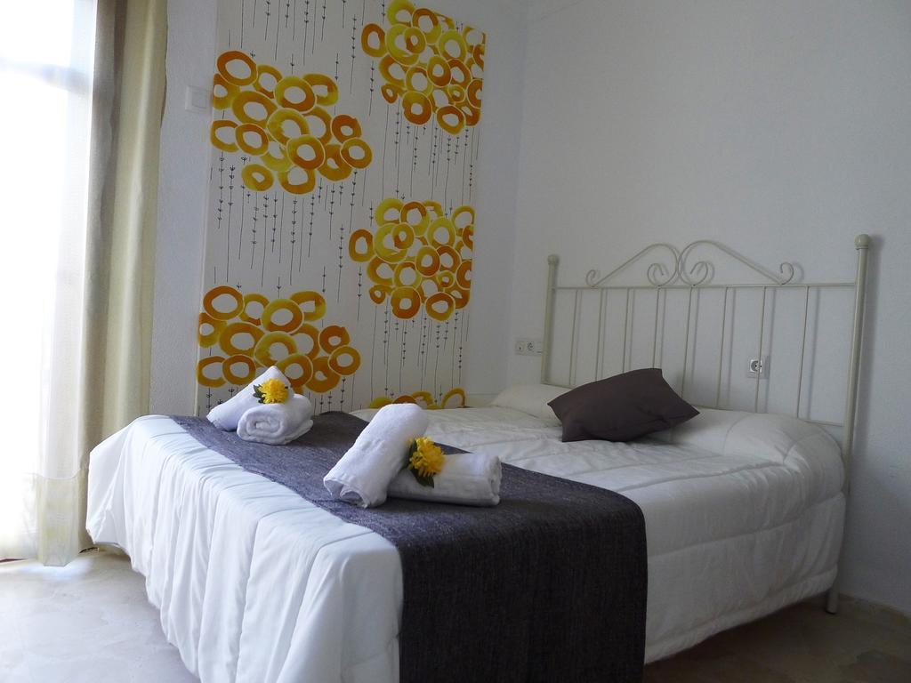 Hostel Conil Conil De La Frontera Exteriör bild