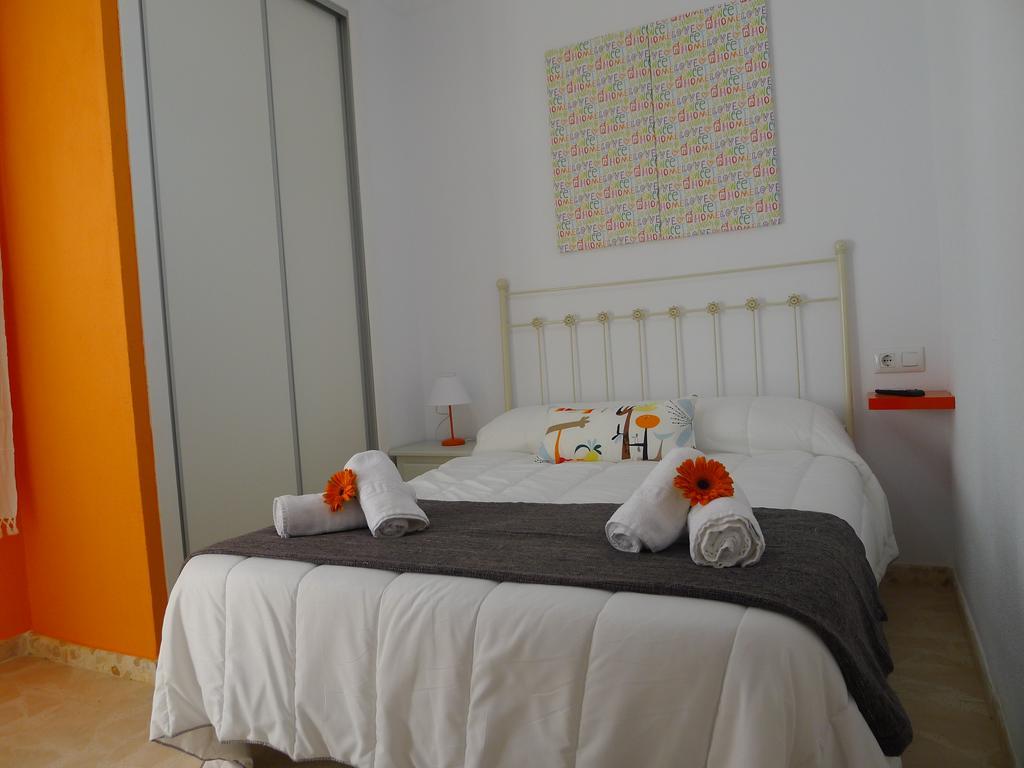 Hostel Conil Conil De La Frontera Exteriör bild