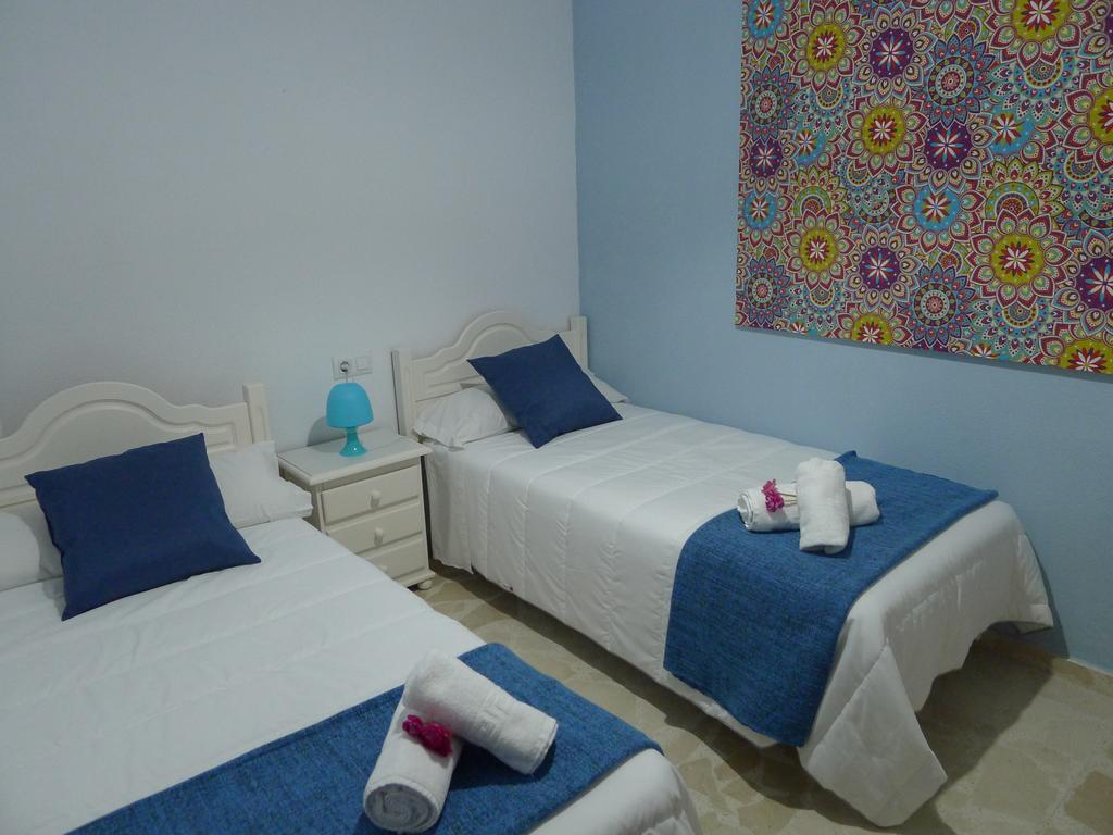 Hostel Conil Conil De La Frontera Exteriör bild
