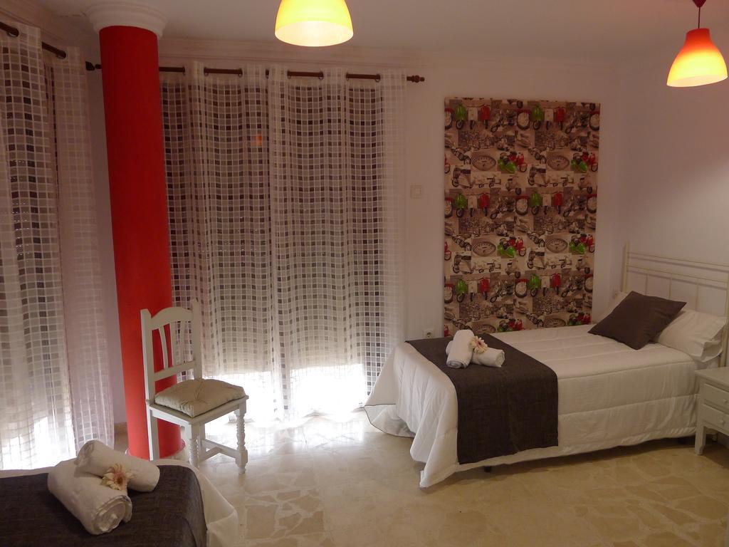 Hostel Conil Conil De La Frontera Exteriör bild